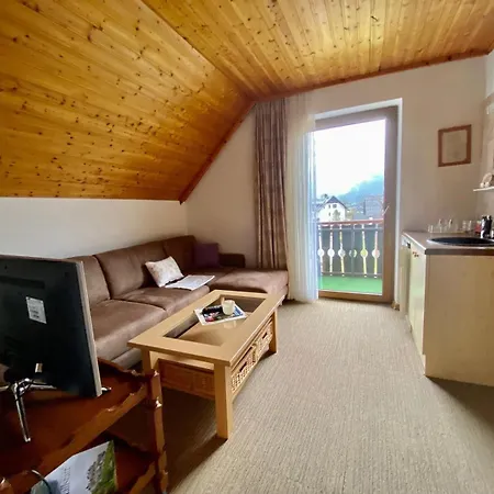 Dormio Hoellwirt Pensionat Obertraun